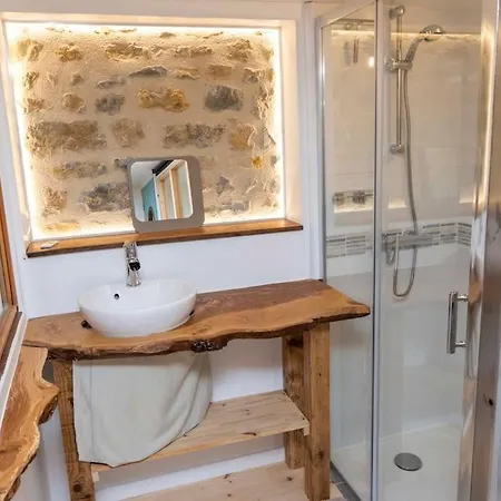 Maisonnette Duplex Avec Jacuzzi/sauna Attenant Saint-Martin-des-Entrees