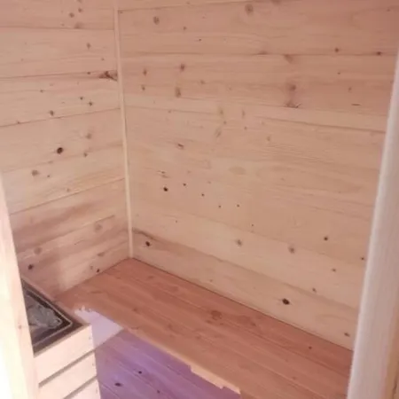 Дом отдыха Maisonnette Duplex Avec Jacuzzi/sauna Attenant Saint-Martin-des-Entrees